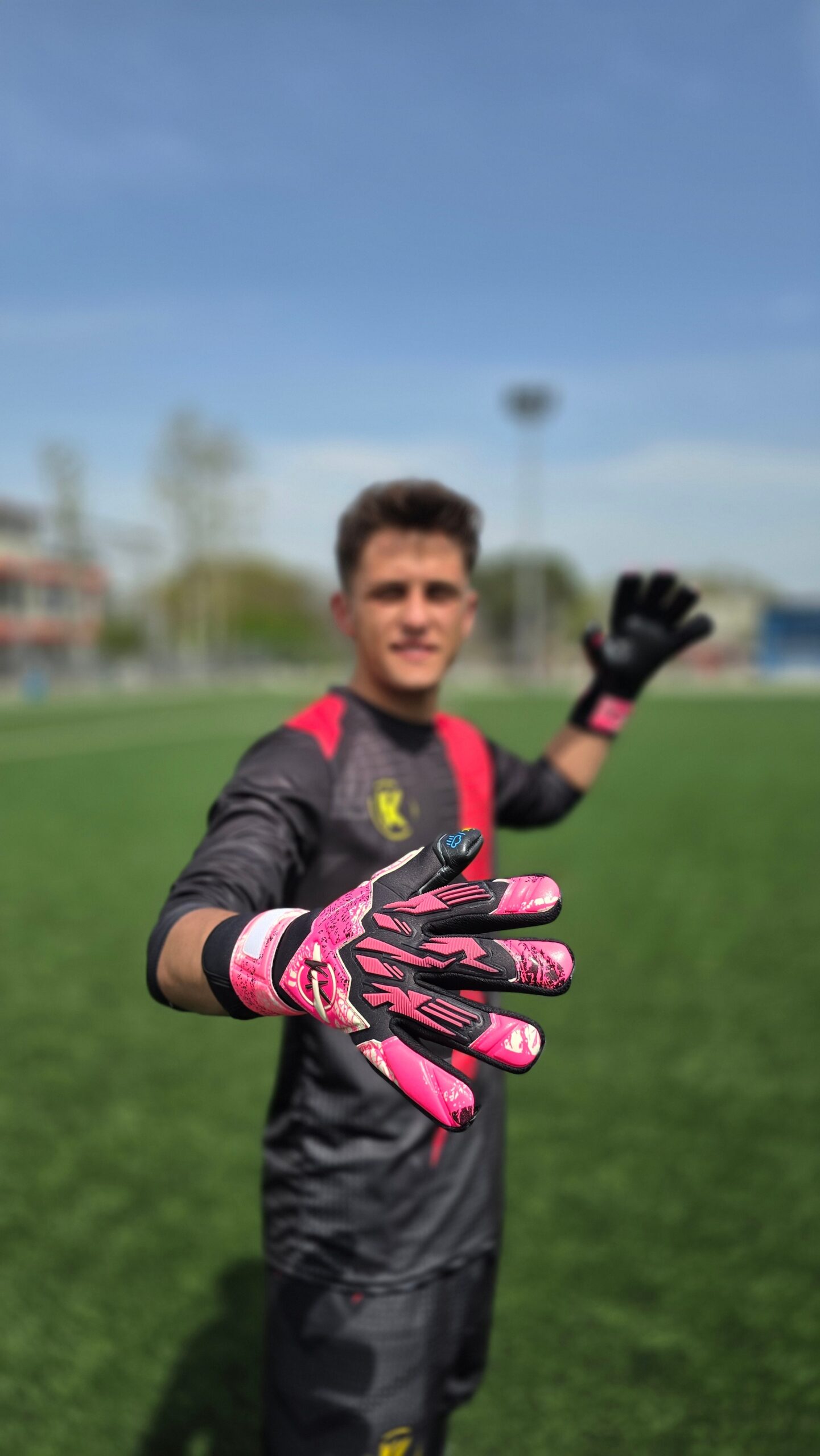 Kx VİPER 'PİNK' Elite Kaleci Eldiveni - Image 3