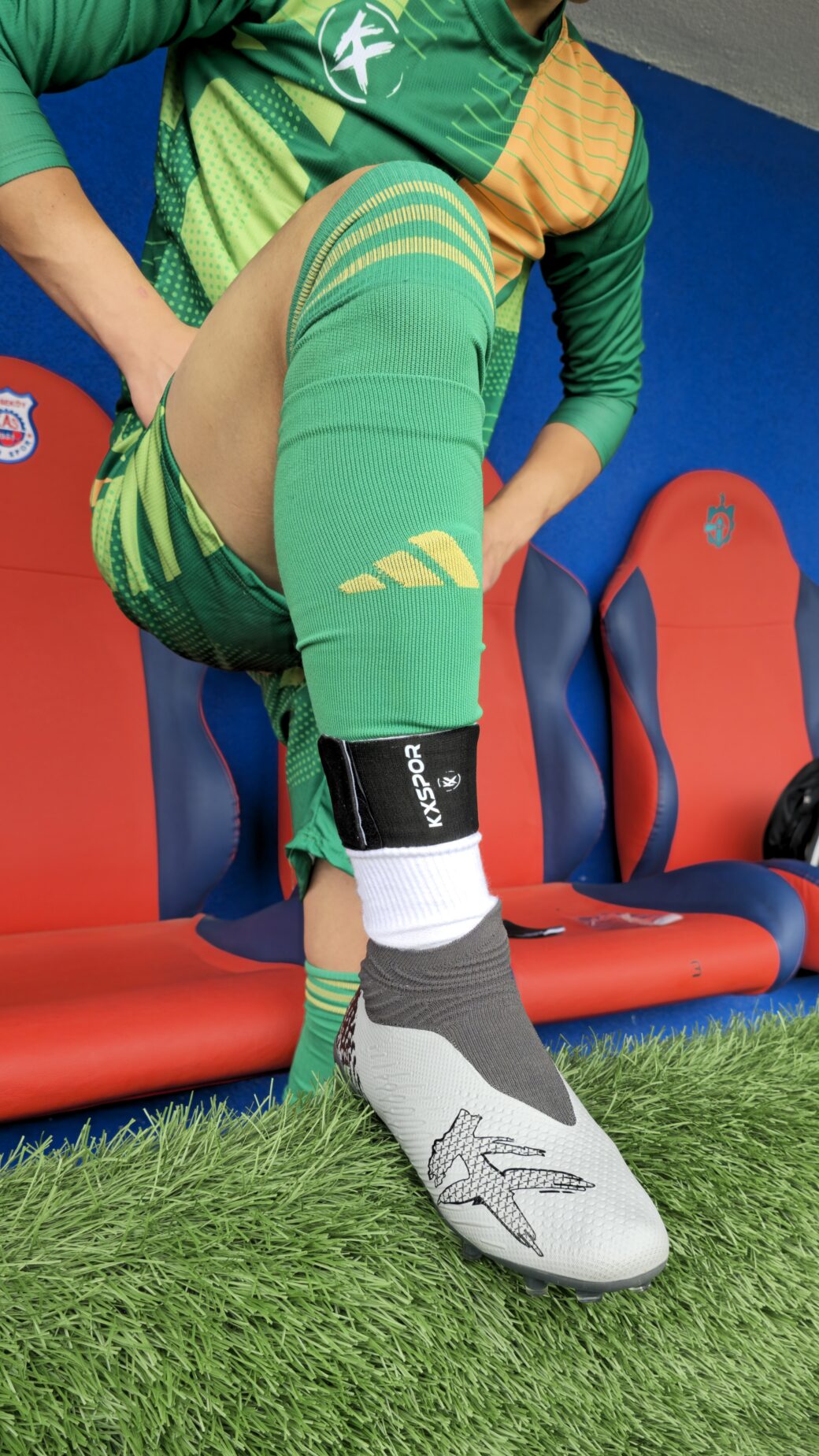 KX Pro Tozluk Tutucu Cırtlı Bileklik - Image 6
