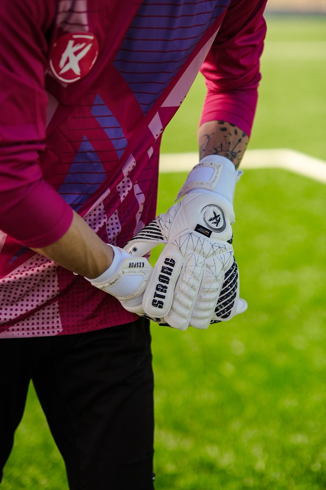 Kx ‘Strong’ Profesyonel Kaleci Eldiveni - Image 2