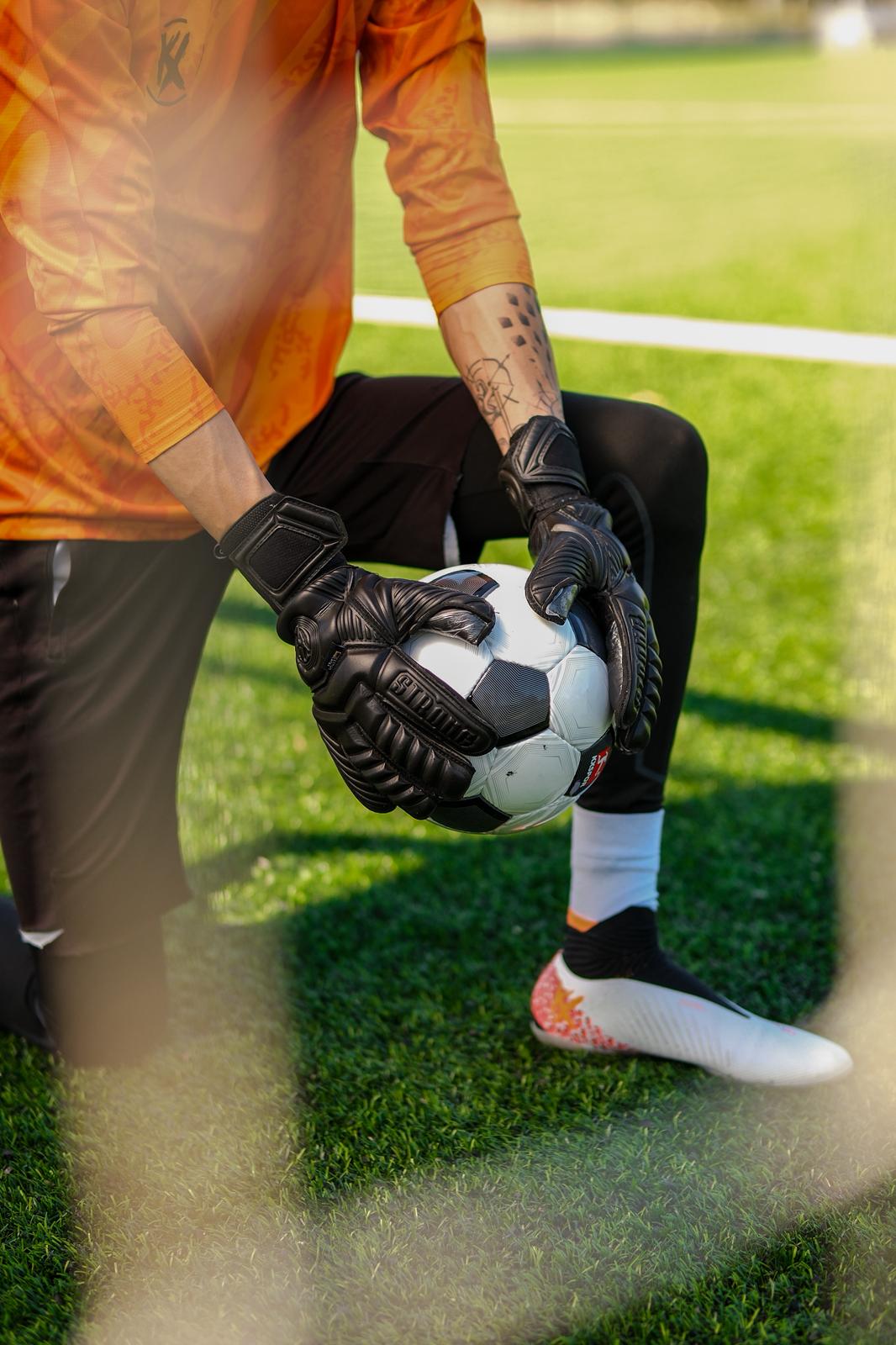 Kx ‘Strong’ Profesyonel Kaleci Eldiveni - Image 2