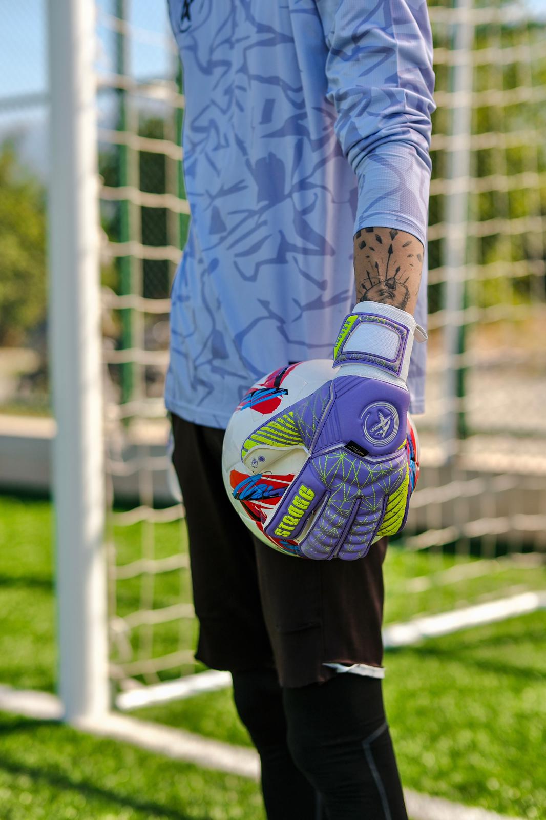 Kx ‘Strong’ Profesyonel Kaleci Eldiveni