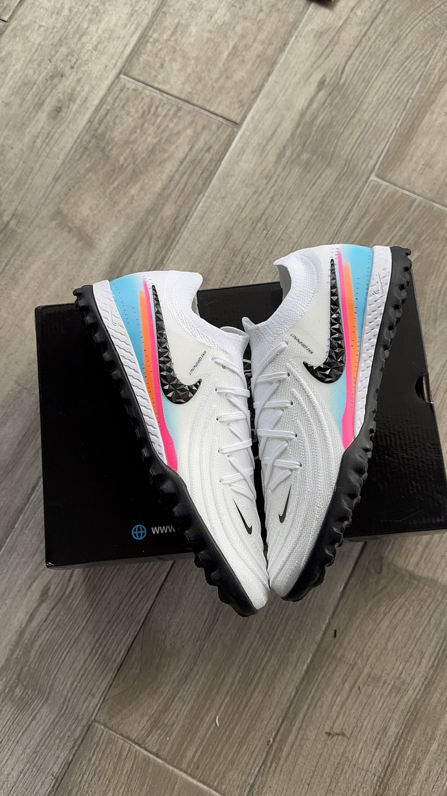 Phantom 6 -Halı Saha- 'Elite Seviye' - Image 2